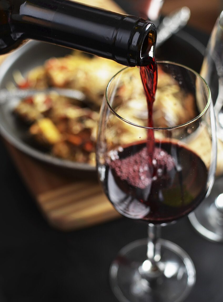 wine, glass, pour-850337.jpg